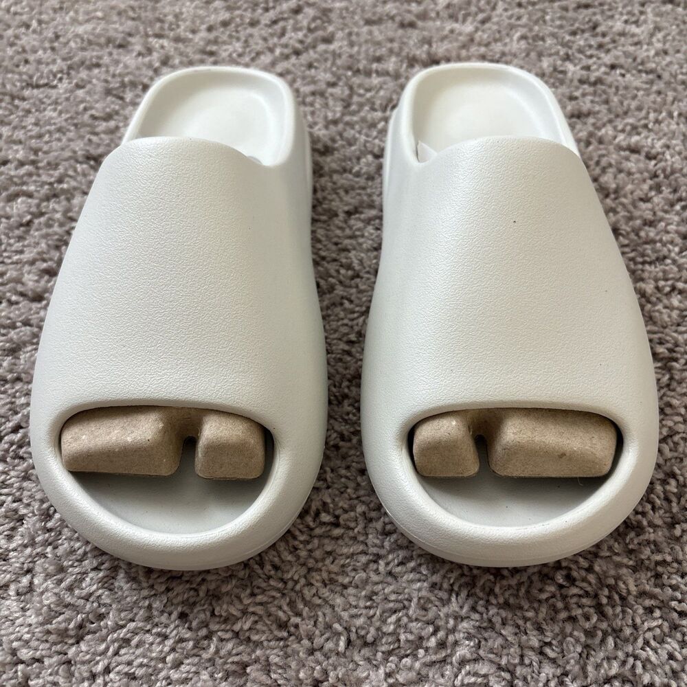 Yeezy Slides YZY Sandal Cream Beige YS-01 Men’s Size 10 New in Dust Bag